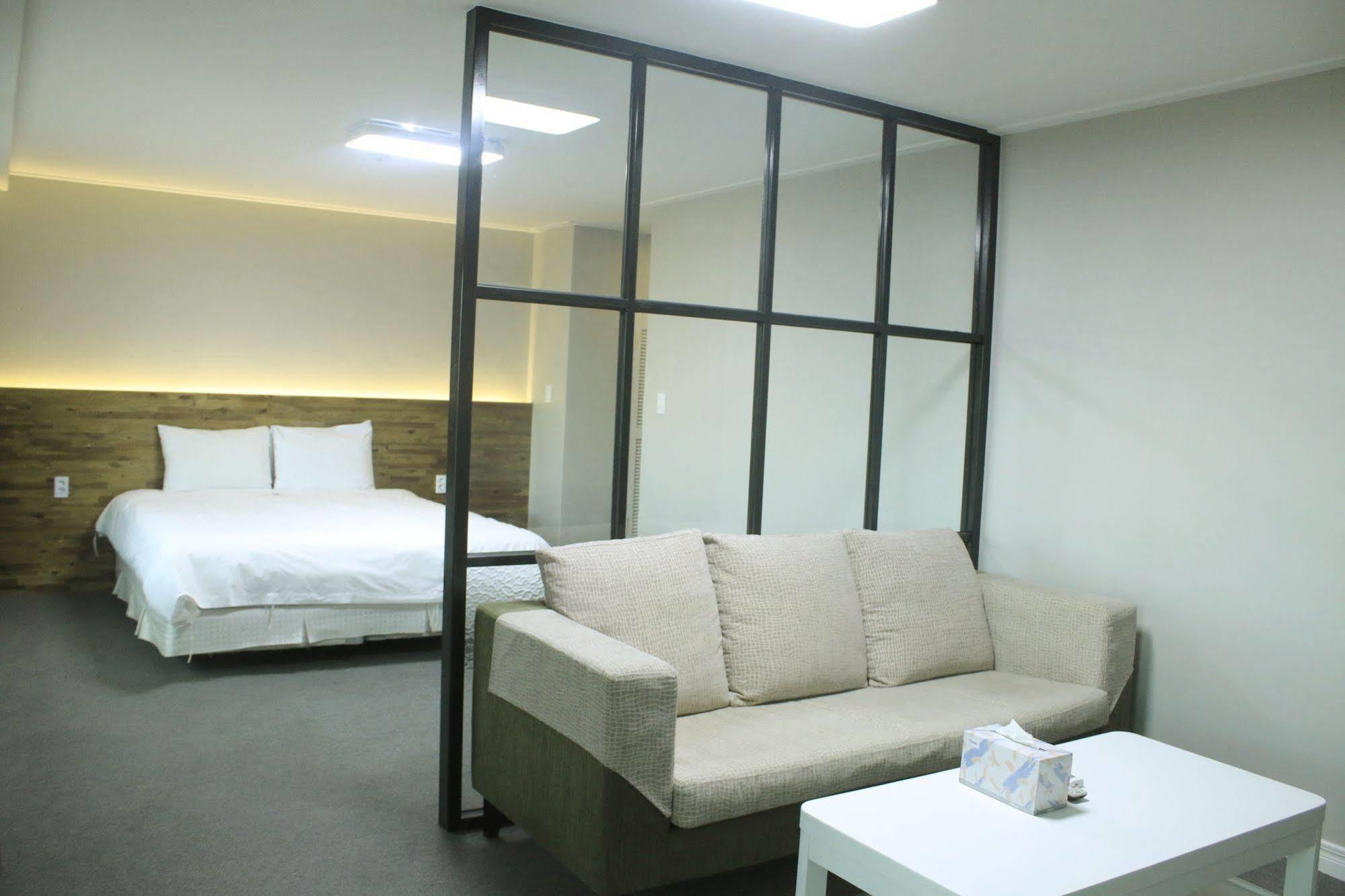 Hotel Ocean View Ilsan Ni Exterior foto